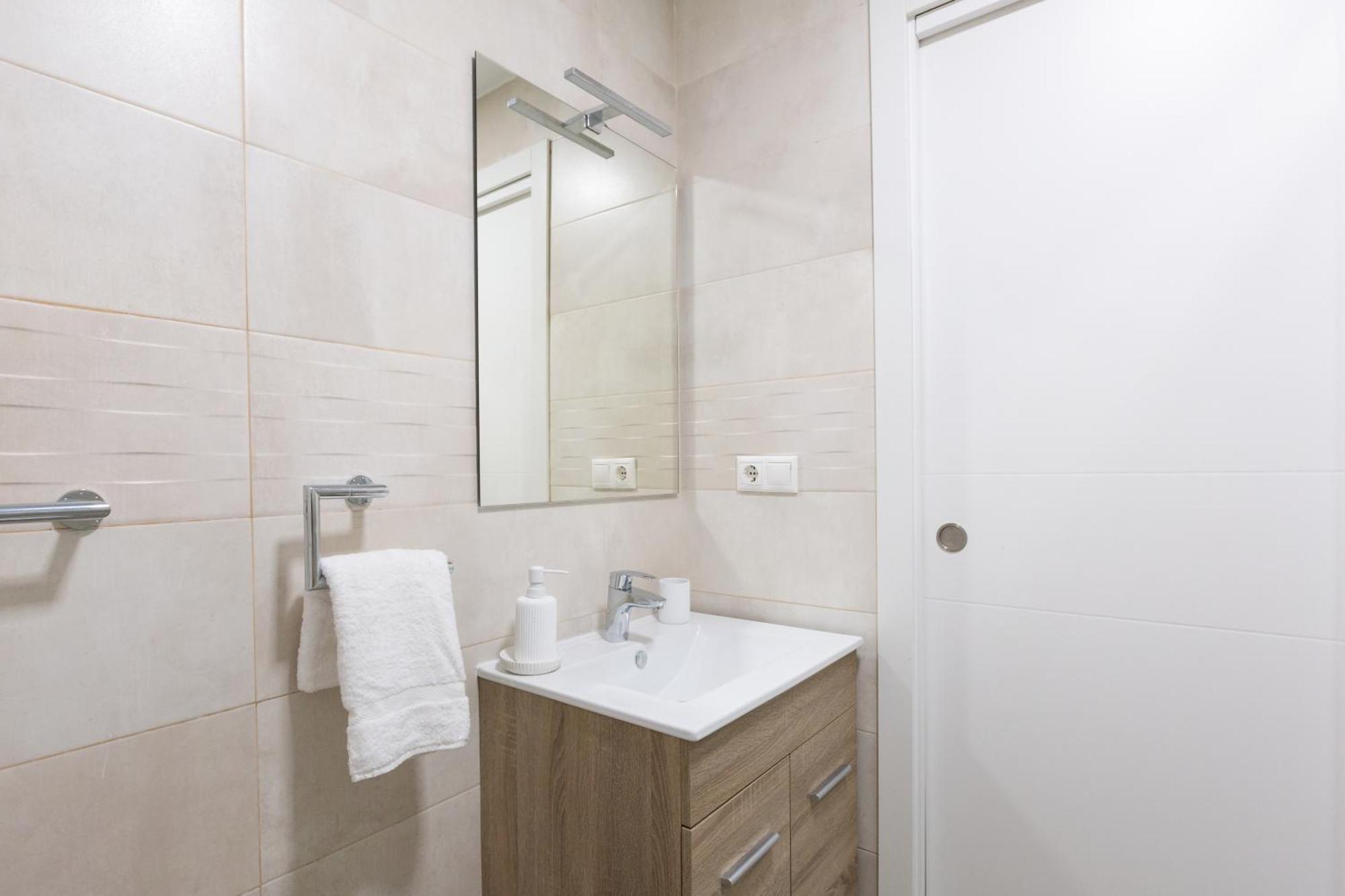 Charming Apartment Malagas Moon Esterno foto
